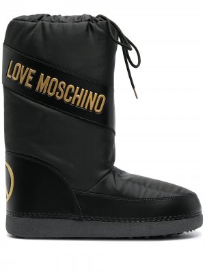 Зимние сапоги с логотипом Love Moschino. Цвет: черный