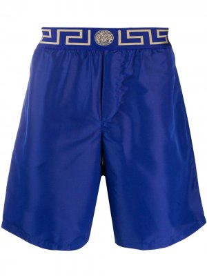Плавки-шорты с орнаментом Greca Versace. Цвет: синий