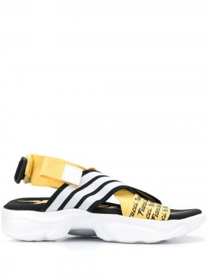 Сандалии Magmur на липучках adidas. Цвет: желтый