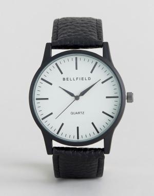 Черные часы с круглым белым циферблатом Bellfield. Цвет: черный