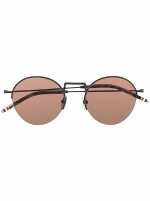 Солнцезащитные очки TB118 в круглой оправе Thom Browne Eyewear. Цвет: черный