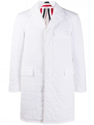 Стеганое пальто Chesterfield с полосками RWB Thom Browne. Цвет: белый