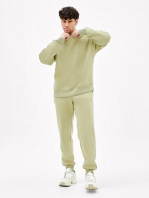 Комплект мужской (джемпер, брюки) в пыльно-зеленом цвете Mark Formelle. Цвет: пыльный хаки