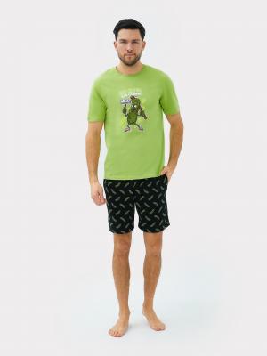 Комплект мужской (футболка, шорты) лаймово-черный с огурцами Mark Formelle. Цвет: лайм +огурцы на черном