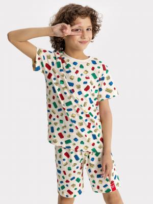 Комплект для мальчиков (футболка, шорты) бежевого цвета с принтом конструктора Mark Formelle. Цвет: конструктор на молочном