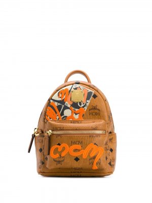 Мини-рюкзак с принтом граффити MCM. Цвет: коричневый
