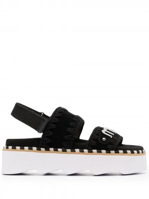Массивные сандалии с логотипом Mou. Цвет: черный