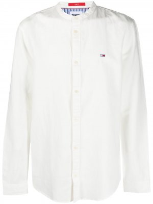 Рубашка с воротником-стойкой и вышитым логотипом Tommy Jeans. Цвет: белый